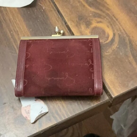 Givenchy Kiss Lock Coin Pouch - GUC - Picture 2 of 4